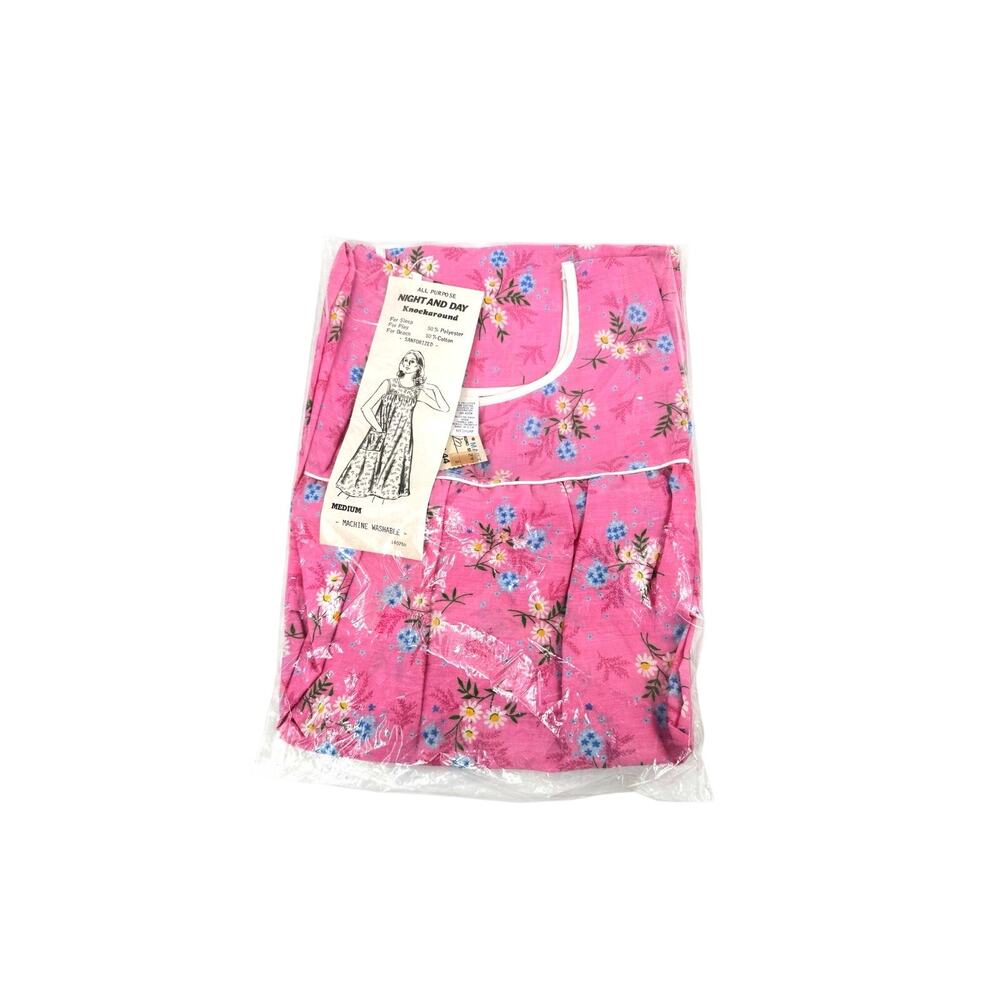 Vintage Walmart Night and Day Knockaround Dress Size Medium NIP House Dress